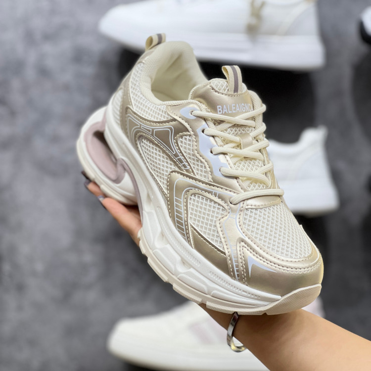 کتونی وارداتی K.Shoes مدل Balenciaga لژ خاص فوقالعاده سبک رنگ بژ