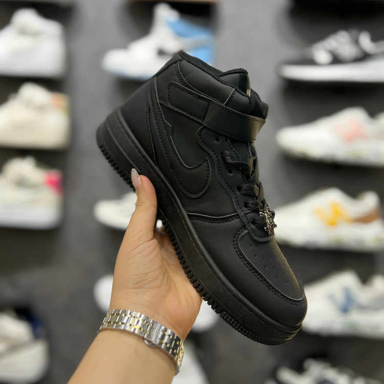 کتونی زنانه K.Shoes مدل Jordan ساقدار نایکی فلزی رنگ مشکی