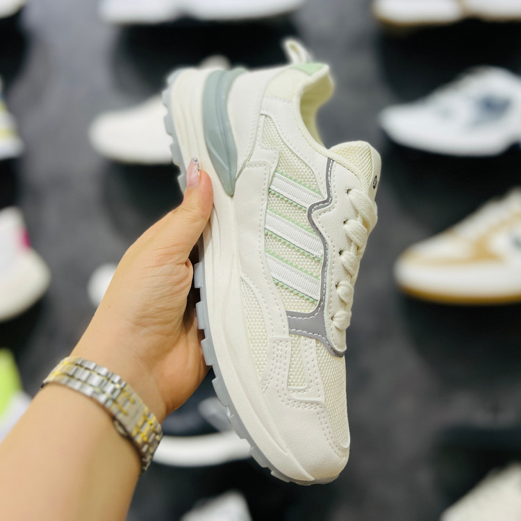 کتونی زنانه وارداتی K.Shoes سهخط اسپرت - تصویر 8