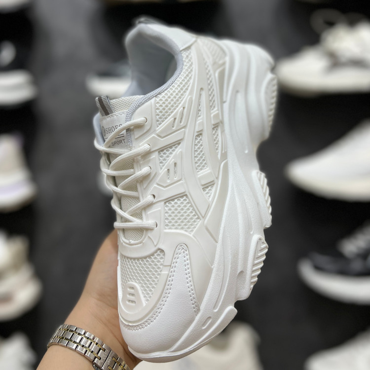 کتونی وارداتی K.Shoes زنانه رنگ سفید طوسی با لژ ۶ سانت و کفی نیمهطبی